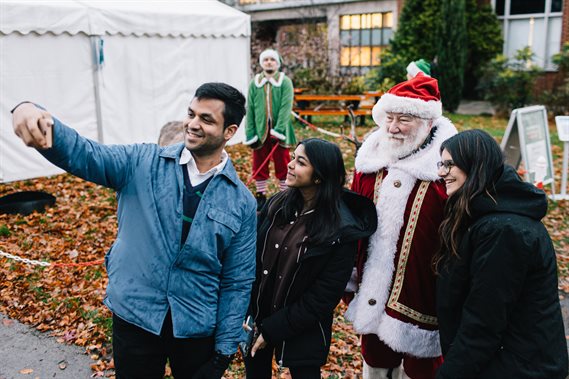 santa selfie